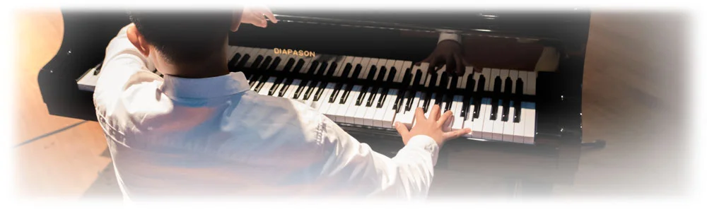 Ultimate Guide to Start Producing Music Production in 2024 2 Play the Keys